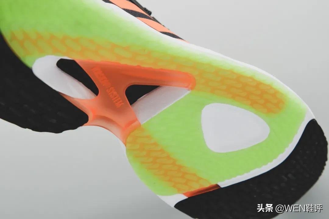 防水防滑还反光的跑鞋！GUARDPACK系列堪称冬季运动必选