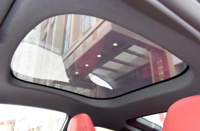 美人豹后第二款国产平民跑车，无框双门设计，配赛车座椅，卖15万