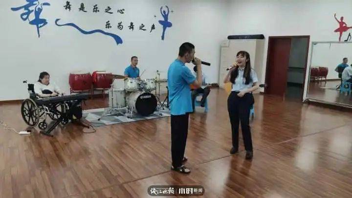 杭州有个特殊的乐队，一首《少年》把人听哭了