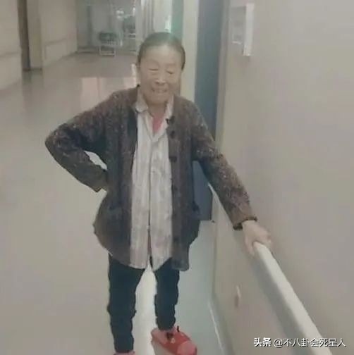 75岁“丑娘”张少华因病去世！一生奖项辉煌，却因丑闻被惨骂