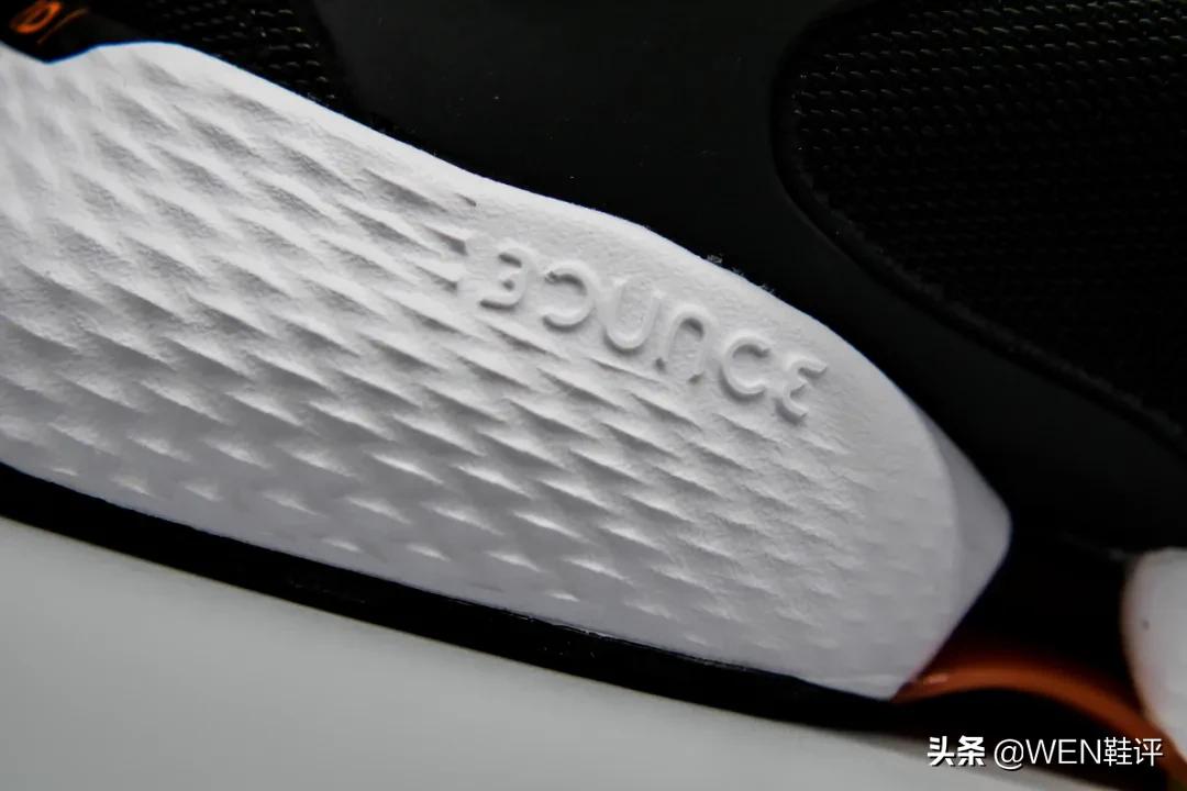 防水防滑还反光的跑鞋！GUARDPACK系列堪称冬季运动必选