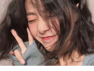 大学辞旧迎新元旦晚会朗诵稿 抄报简单