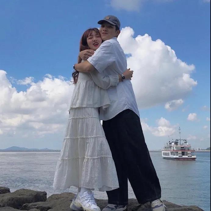 00后恋爱官宣文案