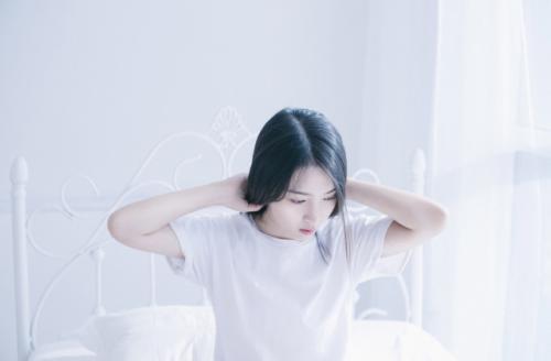 发给女朋友的暖心话短句 很甜很撩的早安句子合集38句