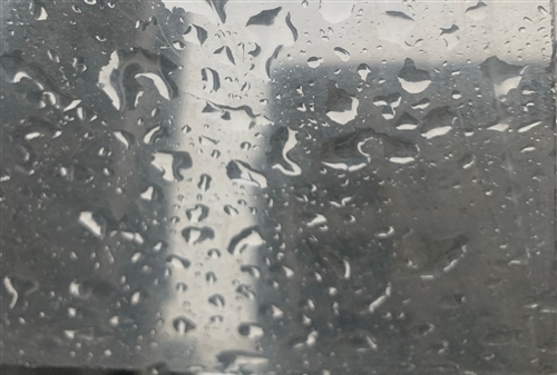 下雨天随便说说心情短语(精选29句)