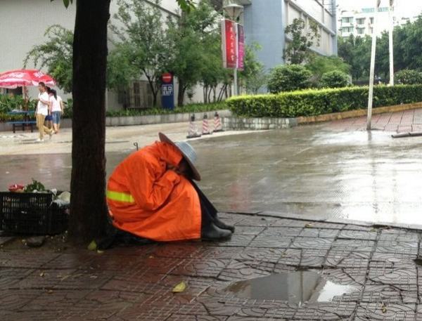 有哪个瞬间很心疼一个人