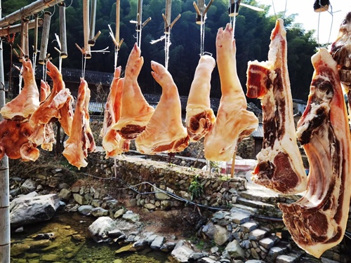 朋友圈晒腊肉的搞笑说说收录21句