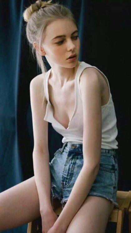 伤感句子表达心情失落 感觉无助心累的句子