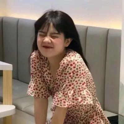 花式夸女生的彩虹屁文案