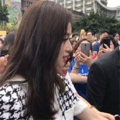 突然间心里难受想哭图片 心里受委屈的心情短语