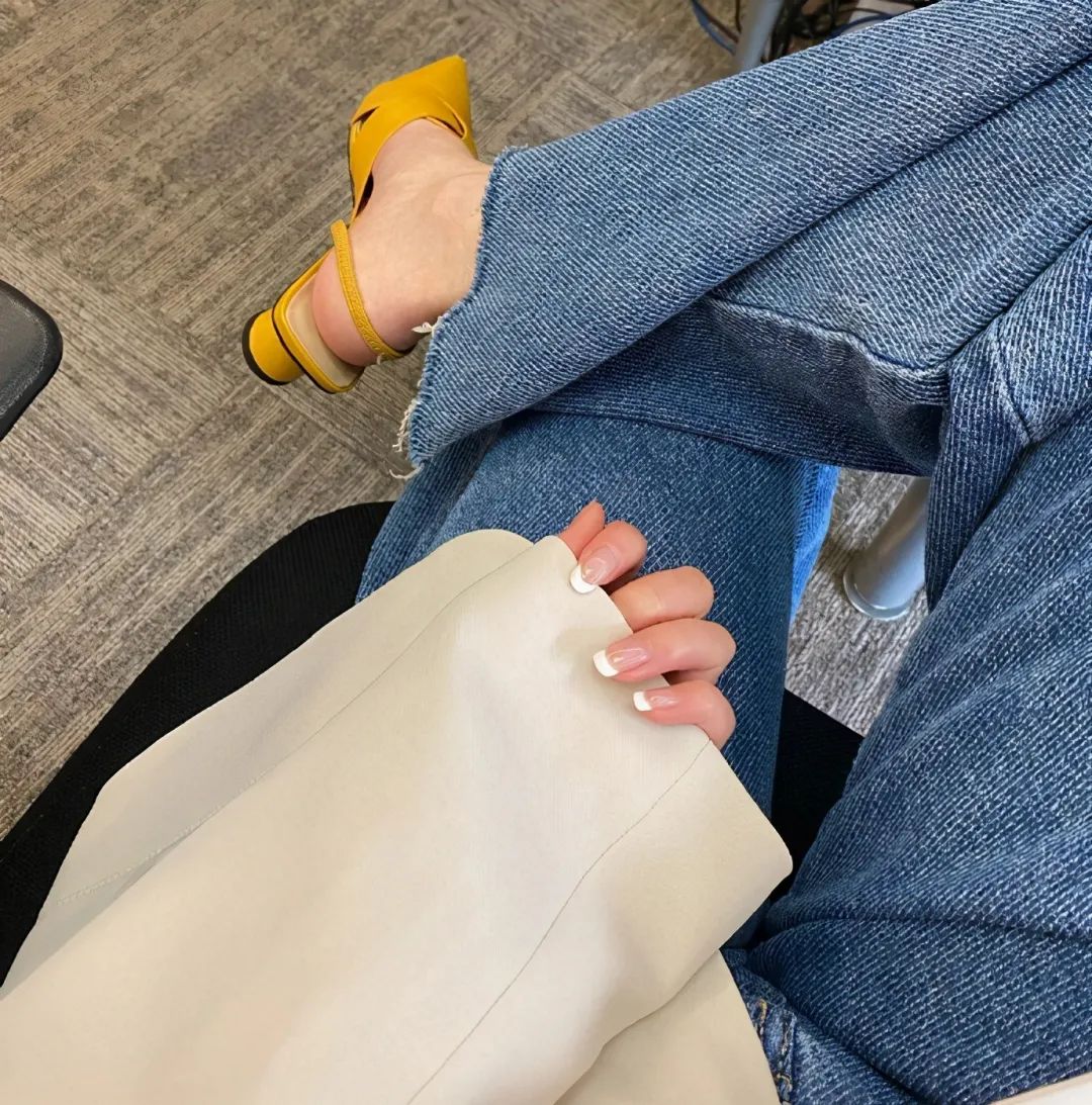 暗示自己很不开心的说说