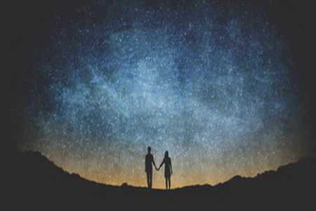 每晚都是一个人的短句，夜晚孤身一人的心情说说