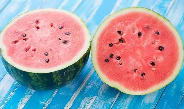 关于夏天西瓜的语录 夏天吃西瓜的文案