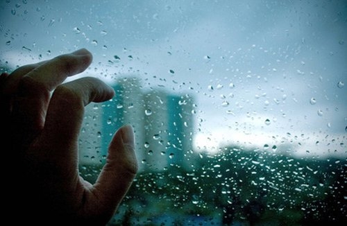 形容连续多日下雨的诗句(34句)