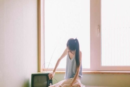 关于自己不被认可的说说，形容心情郁闷的句子