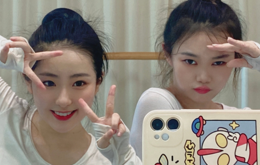适合发自拍的朋友圈可爱文案  女孩子发自拍朋友圈说说