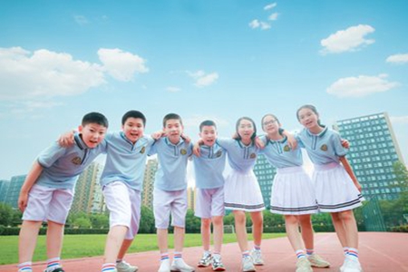 小学毕业感言简短，向母校告别的最火句子