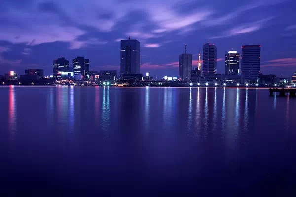 关于晚上夜景精美的短句 夜景文案短句干净治愈