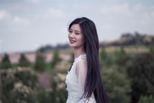 发自拍照配点逗比句子