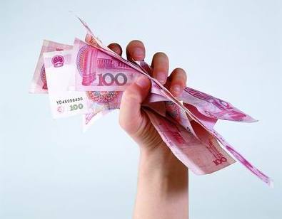 女人拼命挣钱经典句子