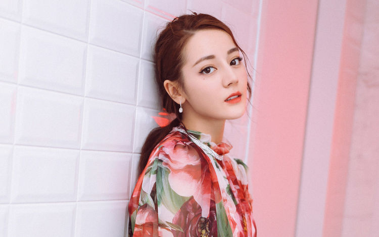 精致女孩发朋友圈短句 精致女孩发说说的句子