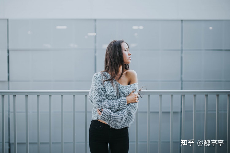 套牢一个男人的有效方法：保持距离