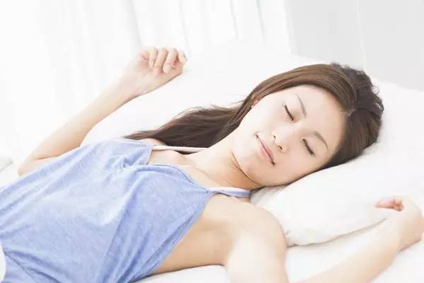 让女朋友害羞的肉麻话 激发女性荷尔蒙的句子