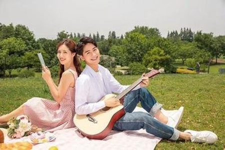 友情之上恋人未满的句子，关于亲密好友之间的一句话