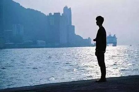 这一年的心酸感慨说说，致不容易的自己