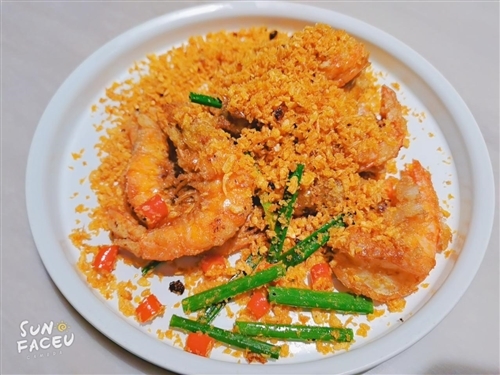 适合发美食的朋友圈文字(27句)