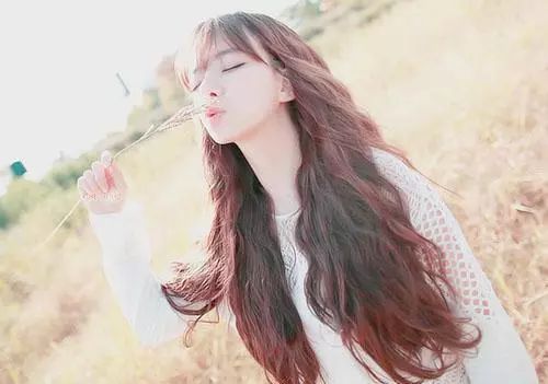 把女孩子撩到脸红的短句 很浪漫撩女朋友的句子