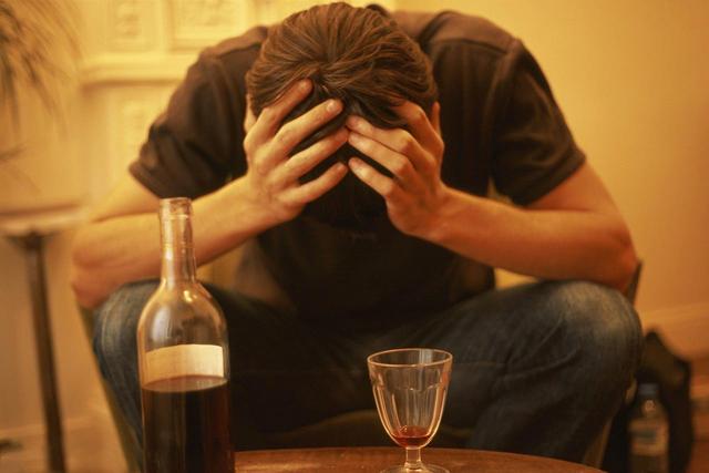 有内涵醉酒伤感的句子 深夜醉酒伤感的句子