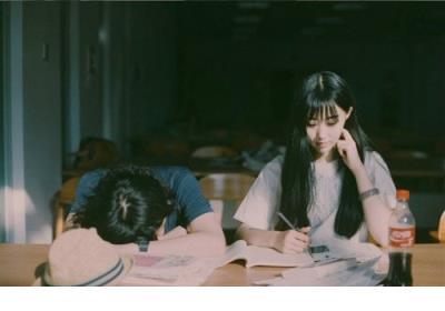 微信朋友圈说说句子 适合发朋友圈的熬夜句子