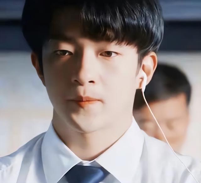 海底文案情感_大海能治愈人心的句子