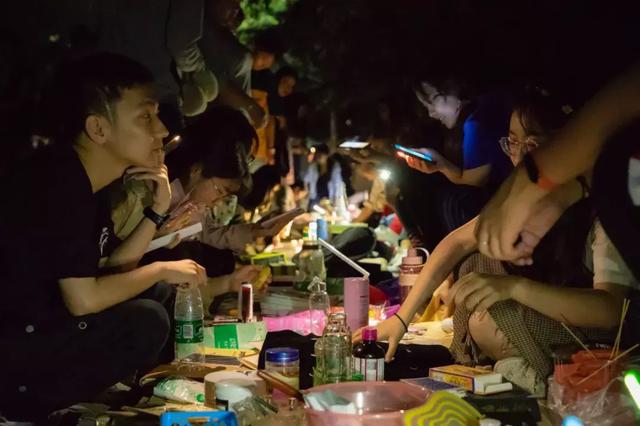 跳蚤市场文案励志(跳蚤市场的主题名称)