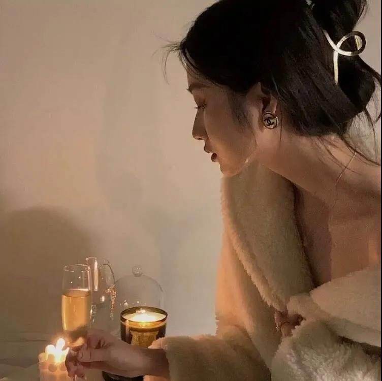 生理期发朋友圈的句子 来姨妈不舒服发朋友圈的说说