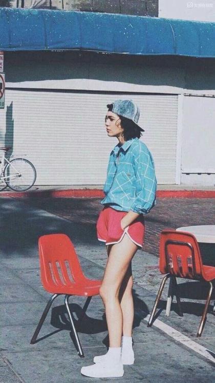 关于夕阳的励志短句 一个女孩问你喜不喜欢我