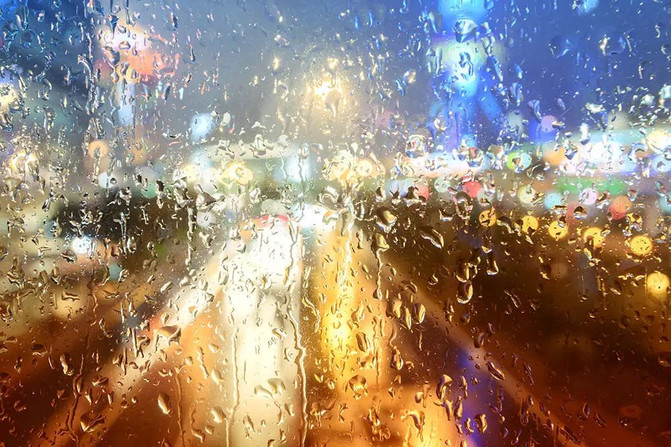 和下雨有关的很深意的朋友圈 很有意境的雨天朋友圈