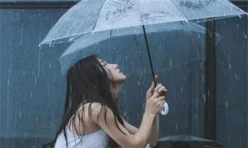 下雨天的心情说说，喜怒哀乐全在这里