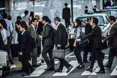2022打工人朋友圈文案，加油努力上班的句子