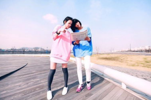 和闺蜜一起旅游拍照的说说 2021发朋友圈艾特闺蜜的说说