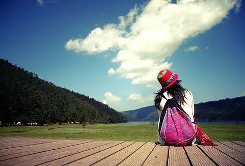 出去玩晒朋友圈怎么说 适合一个人旅行的朋友圈说说