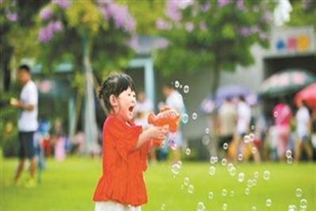 一句简单晒幸福的句子，暖心浪漫的简短文案