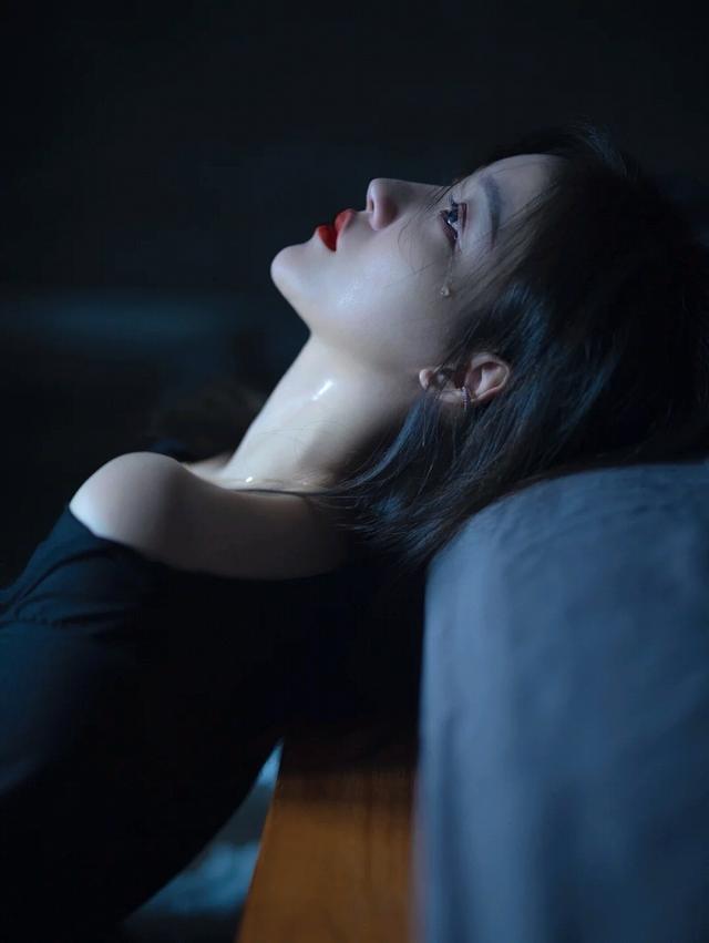 情感文案分手两个月后(分手后朋友圈文案)