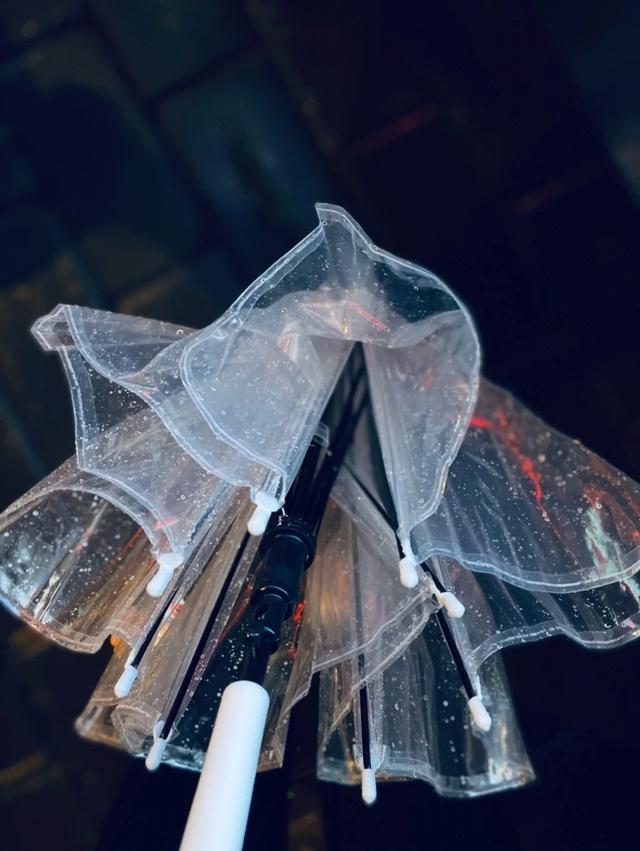情感文案分手两个月后(分手后朋友圈文案)