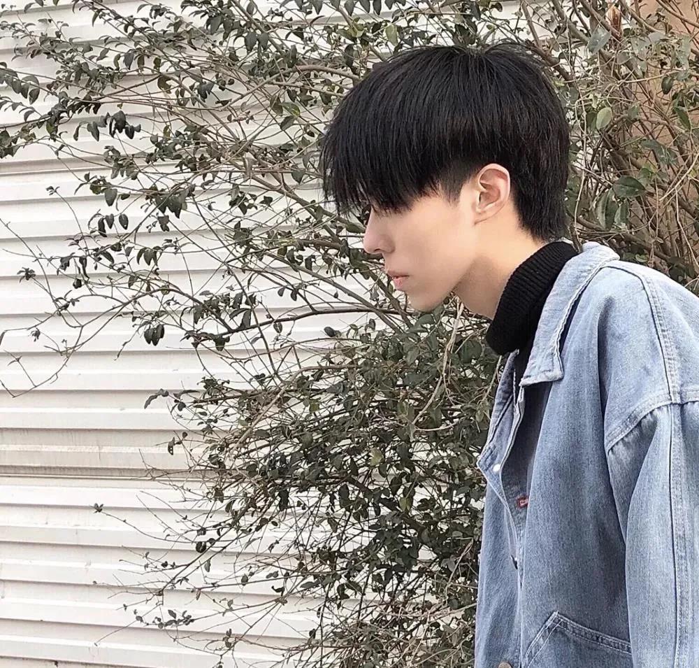 最火文案短句男生