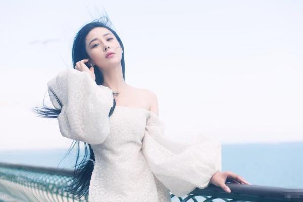 发自拍照的说说简单文案 自拍发朋友圈幽默吸引人句子