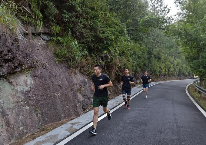 狠心减肥的一句话