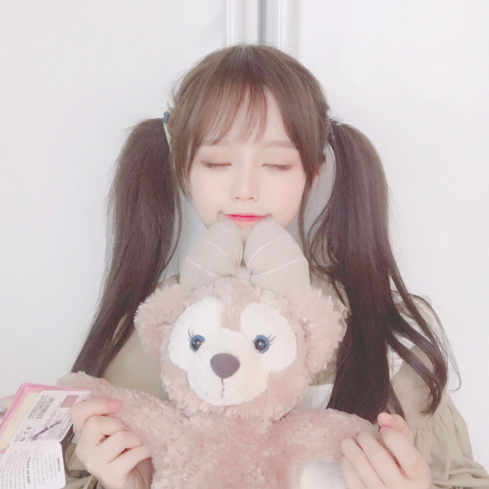夸一个女生青春美丽的句子