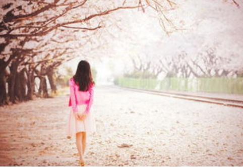 女生句子简单干净霸气